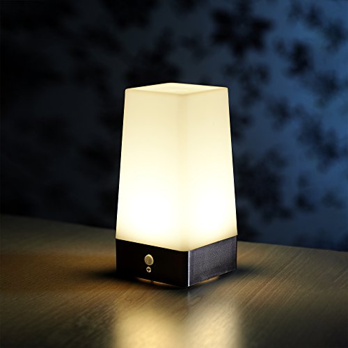 Auraglow batteriebetriebene Nachtlicht LED-Tischlampe mit kabellosem PIR-Bewegungssensor warmweiß